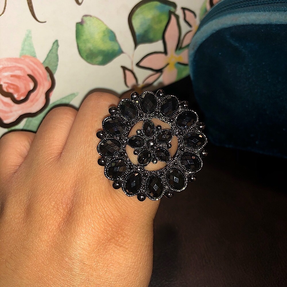 Fashion Ring - Picture 3 of 8